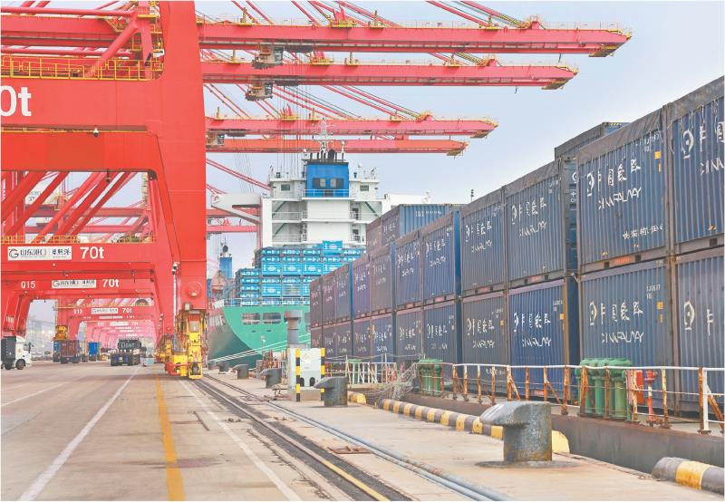 港口繁忙 滿線運轉